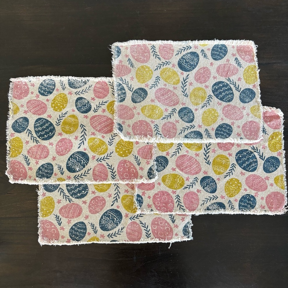 Set (4) Shabby Chic Easter placemats